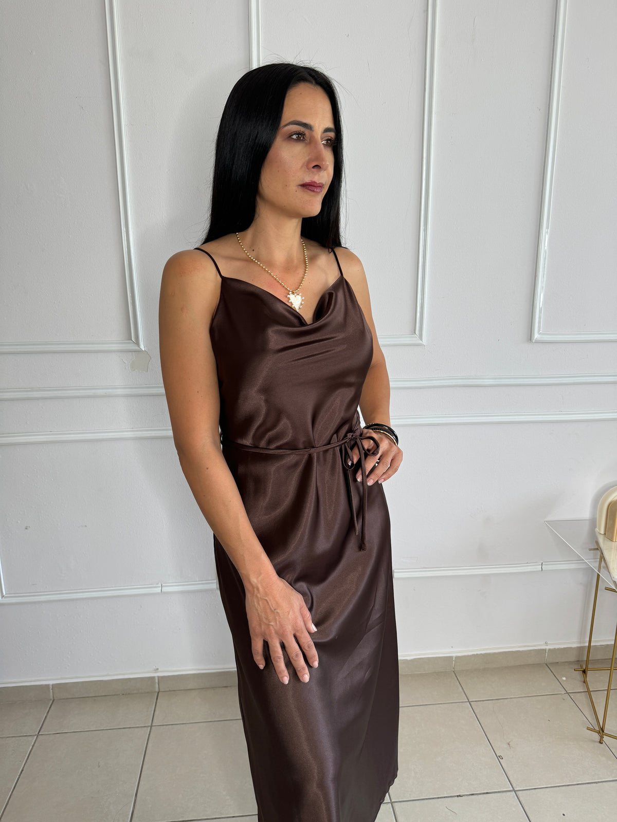 VESTIDO MIDI LENCERO