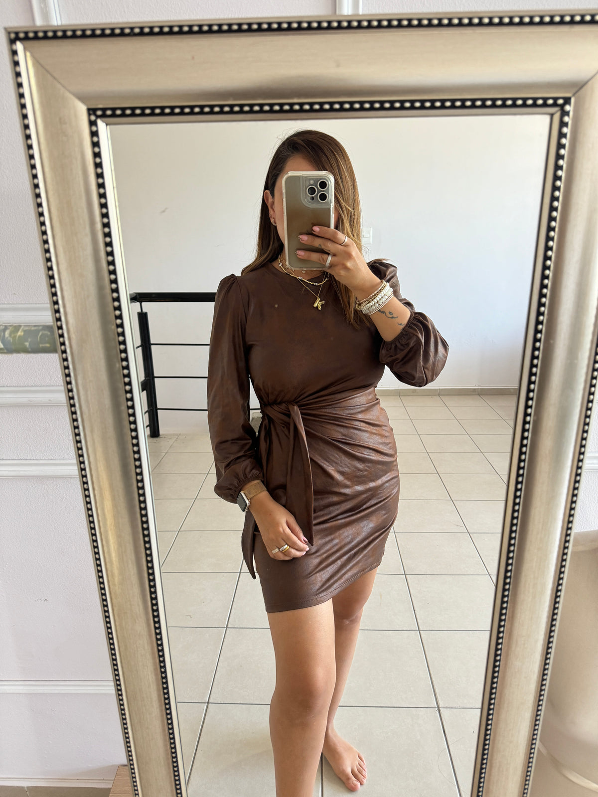 VESTIDO DRAPEADO Y NUDO